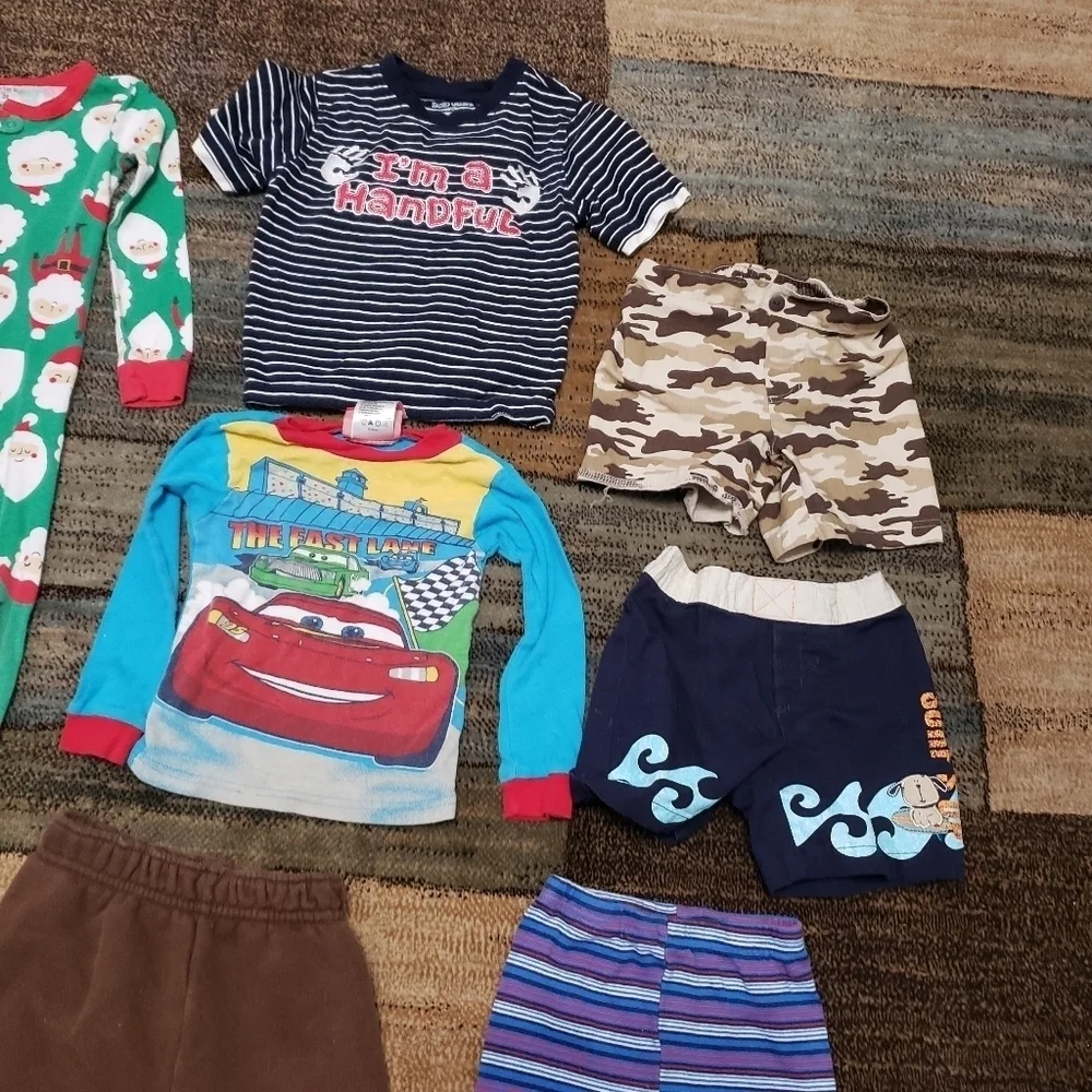 Boys size 3T clothing bundle of 7 a mix of summer and winter
